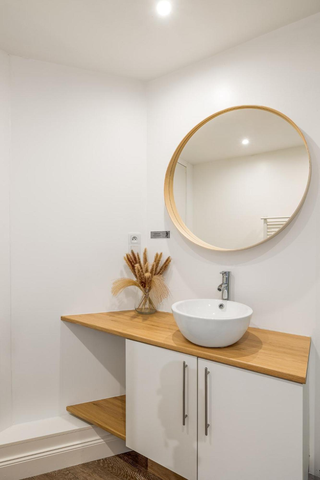 Maya Appartements & Suites Cosne-sur-Loire Buitenkant foto