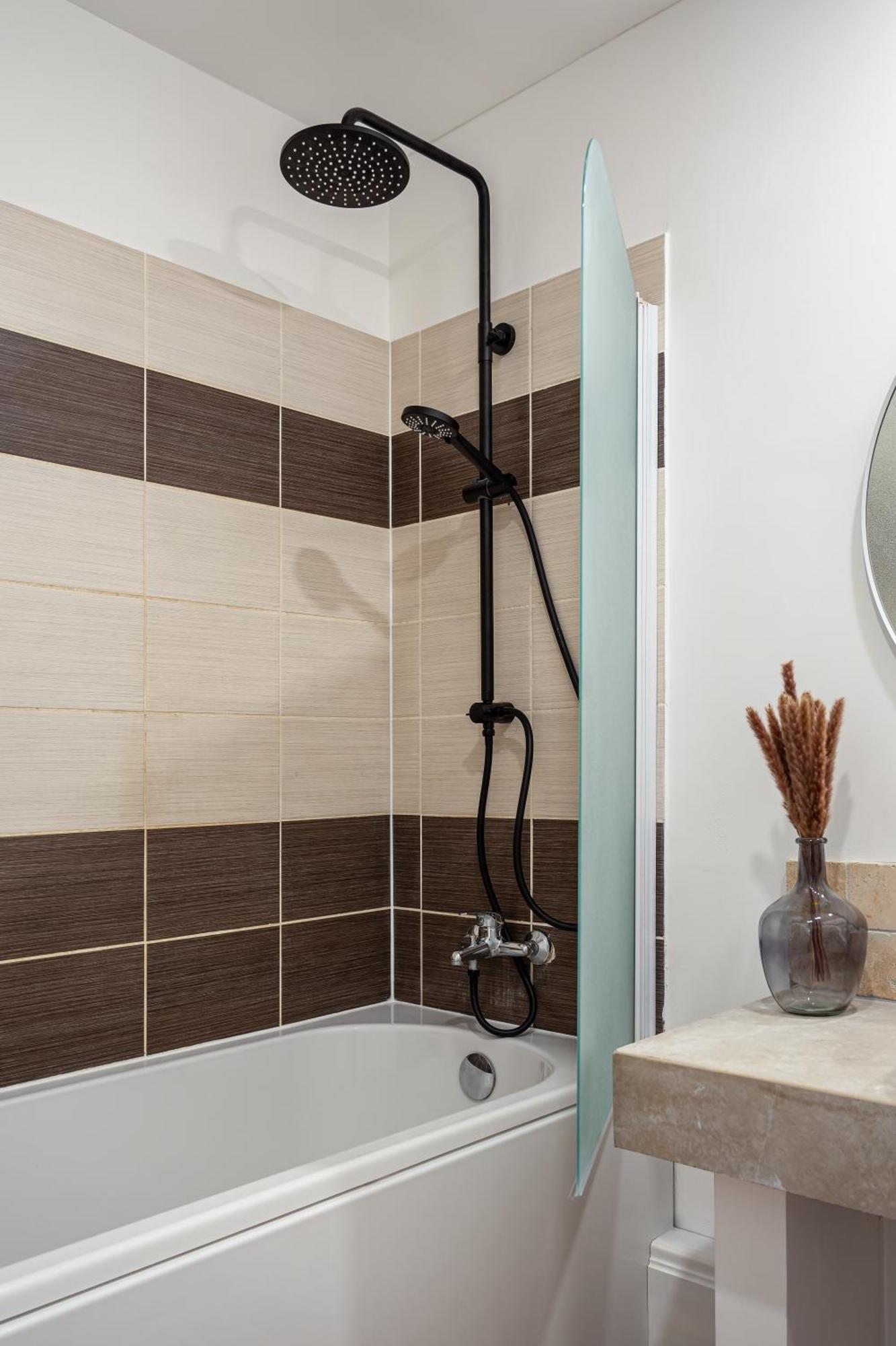 Maya Appartements & Suites Cosne-sur-Loire Buitenkant foto